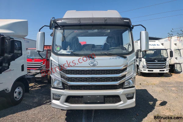 Yuejin Chaoyue H500 Dasheng Edition 180hp 4X2(6 wheels) Fast Gear 8-Speed 4.2m Single Row Stake Truck Exterior (2) | 86Trucks