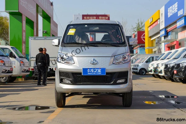 Changan Kuayue King X1 1.2L Gasoline 91hp 4X2(6 wheels) 5-Speed Manual 2.55m Double Cab Flatbed Mini Truck Exterior (2) | 86Trucks