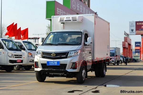 Changan Kuayue Wang X3 PLUS 122 hp 4X2(6 wheels) 3.21m Refrigerated Truck Exterior (3) | 86Trucks