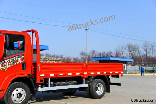 SHACMAN Commercial Vehicle Delong G300 2.5L Diesel 165 hp 4X2(6 wheels) Fast Gear 8-Speed 4.18m Single Row Flatbed Light Truck Body (1) | 86