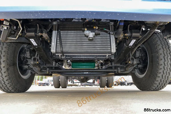 FAW Jiefang Hu VH 2.4L Diesel 180 hp 4X2(6 wheels) Fast Gear 10-Speed 4.16m Single Row Box Light Truck (New Appearance) Chassis (1) | 86Truc
