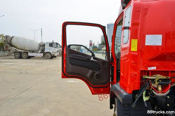 FAW Jiefang Hu VH 160hp 4X2(6 wheels) 3.78m Half Row Stake Light Truck (Fast Gear 8-speed) Cab (1) | 86Trucks