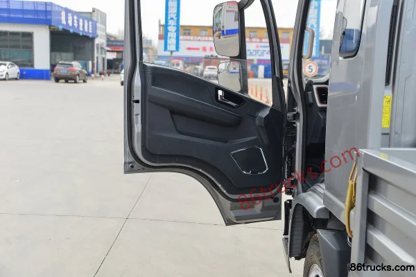 SHACMAN Commercial Vehicle Delong G300 2.5L Diesel 160hp 4X2(6 wheels) Fast Gear 6-Speed 3.82m Crew Cab Flatbed Light Truck (2) | 86Trucks