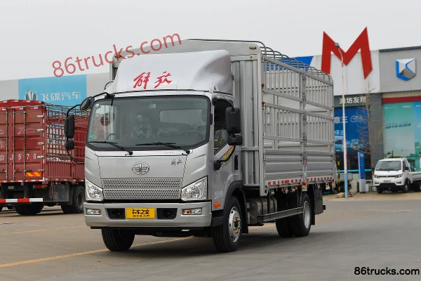 FAW Jiefang J6F 160 hp 4X2(6 wheels) 5.4m semi-sleeper cab stake truck Exterior (3) | 86Trucks