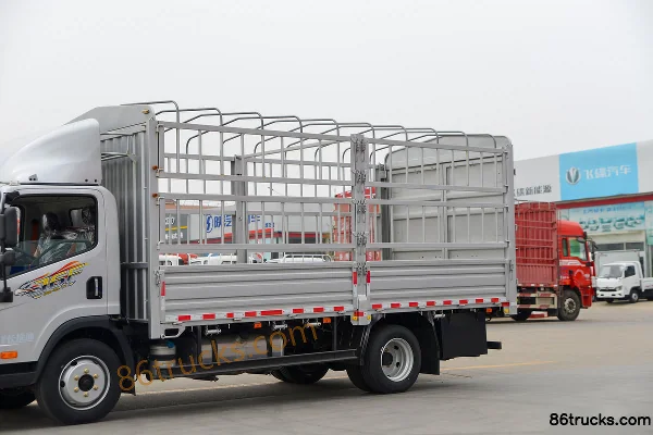 FAW Jiefang J6F 160 hp 4X2(6 wheels) 5.4m semi-sleeper cab stake truck Body (1) | 86Trucks