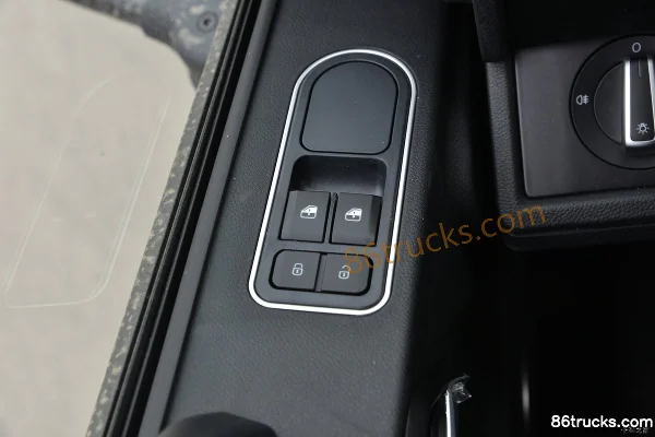 FAW Jiefang J6F 2.4L Diesel 180 hp 4X2(6 wheels) Fast Gear 10-speed 4.2m Single Row Van Light Truck Cab (3) | 86Trucks