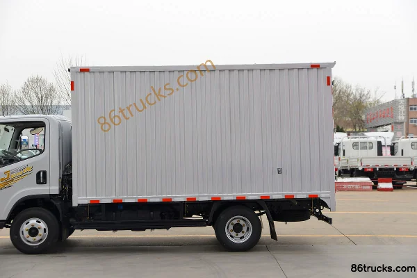 FAW Jiefang J6F 2.4L Diesel 180 hp 4X2(6 wheels) Fast Gear 10-speed 4.2m Single Row Van Light Truck Body (2) | 86Trucks