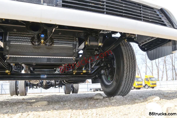 SHACMAN Commercial Vehicle Delong G300 163hp 4X2(6 wheels) 4.06m refrigerated truck (Fast Gear 8-speed) Chassis (3) | 86Trucks