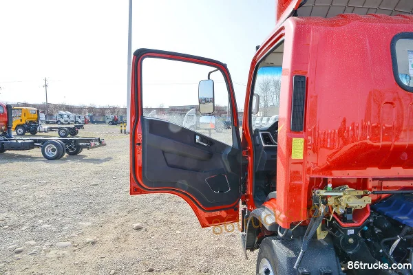 SHACMAN Commercial Vehicle Delong G200 2.5L Diesel 176 hp 4X2(6 wheels) Fast Gear 6-Speed 3.82m Half-Cab Van Light Truck (1) | 86Trucks