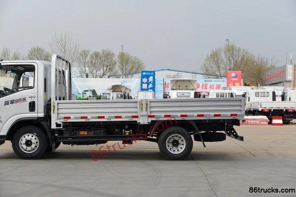 Lanqing Light Truck Long N Luxury 140hp 4X2(6 wheels) 4.18m Single Row Stake Light Truck (Medium Body) (2) | 86Trucks