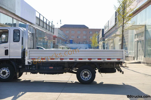 Lanjing Light Truck Long N 165hp 4X2(6 wheels) 4.18m single-row flatbed truck Body (2) | 86Trucks