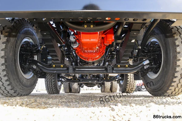 SHACMAN Commercial Vehicle Deyu Q300 8.5L Diesel 380hp 8X4(12 wheels) Fast Gear 12-Speed 5.6m Dump Truck Chassis (1) | 86Trucks
