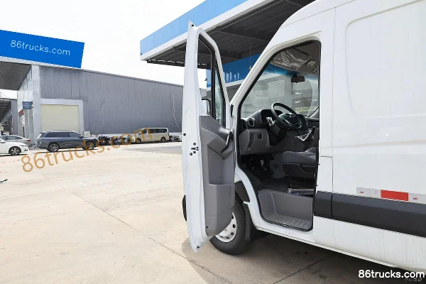 JAC Xingrui EV5 Version Logistique Urbaine Camion fourgon électrique pur 5,5 m 53,76 kWh Cabine (1) | 86Trucks