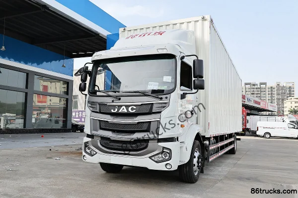 JAC Heavy Truck Gallop A5L 4.5L Diesel 240hp 4X2(6 wheels) Fast Gear 8-Speed 10m Van Cargo Truck Exterior (3) | 86Trucks