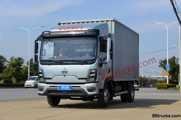 Sinotruk Tongshuai PRO 2.5L Diesel 170hp 4X2(6 wheels) 8-Speed 4.15m Single Row Van Light Truck Exterior (3) | 86Trucks