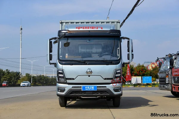 Sinotruk Tongshuai PRO 2.5L Diesel 170hp 4X2(6 wheels) 8-Speed 4.15m Single Row Van Light Truck Exterior (2) | 86Trucks