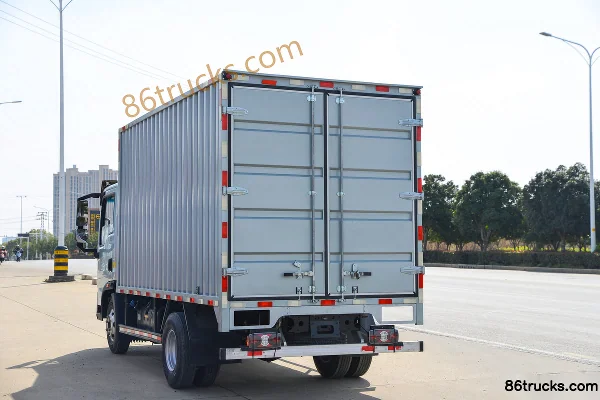 Sinotruk Tongshuai PRO 2.5L Diesel 170hp 4X2(6 wheels) 8-Speed 4.15m Single Row Van Light Truck Body (3) | 86Trucks