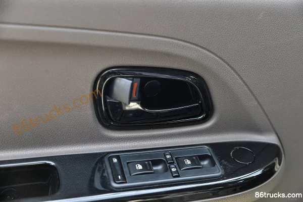Kama Junhang ES7 3.2T 2-seat 5.265m pure electric panel van 38.016kWh Cab (3) | 86Trucks