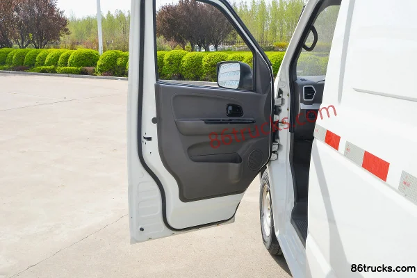 Kama Junhang ES7 3.2T 2-seat 5.265m pure electric panel van 38.016kWh Cab (2) | 86Trucks