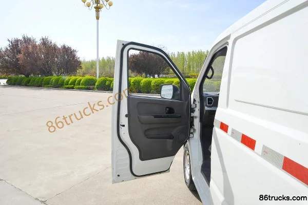 Kama Junhang ES7 3.2T 2-seat 5.265m pure electric panel van 38.016kWh Cab (1) | 86Trucks