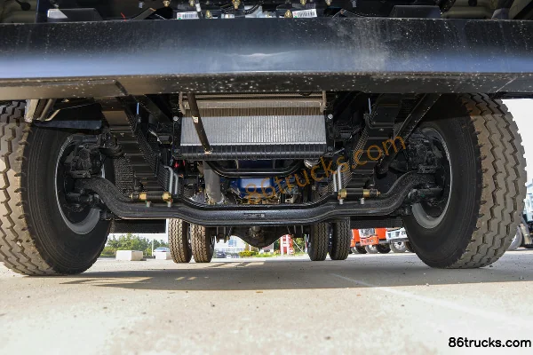 Sinotruk HOWO Tongshuai 2.5L Diesel 180hp 4X2(6 wheels) Sinotruk 10-Speed 4.15m Single Row Cargo Cage Light Truck Chassis (1) | 86Trucks