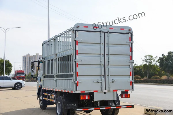 Sinotruk HOWO Tongshuai 2.5L Diesel 180hp 4X2(6 wheels) Sinotruk 10-Speed 4.15m Single Row Cargo Cage Light Truck Body (3) | 86Trucks