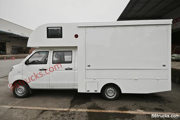 Xinyuan Jinbei T3 Classic 1.5L Gasoline 102hp 4X2(6 wheels) 5-Speed Hydraulic Brake 2.8m Double Row Sales Truck Exterior (3) | 86Trucks