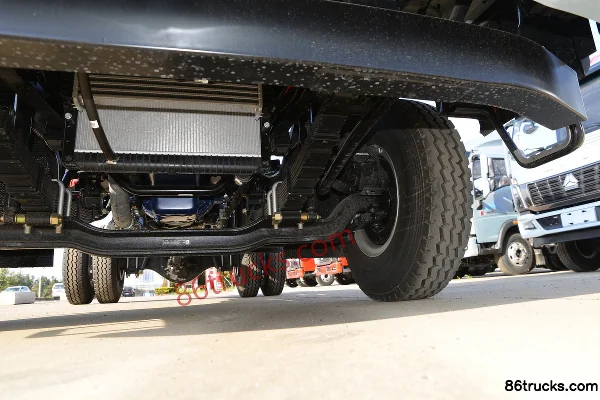 Sinotruk Tongshuai 2,5 L diesel 180 ch 4X2(6 roues) 12 vitesses 3,85 m camion porteur à ridelles avec cabine avancée Châssis (3) | 86Trucks