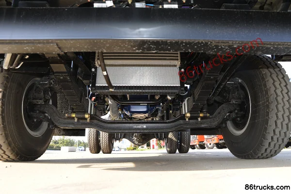 Sinotruk Tongshuai 2,5 L diesel 180 ch 4X2(6 roues) 12 vitesses 3,85 m camion porteur à ridelles avec cabine avancée Châssis (1) | 86Trucks