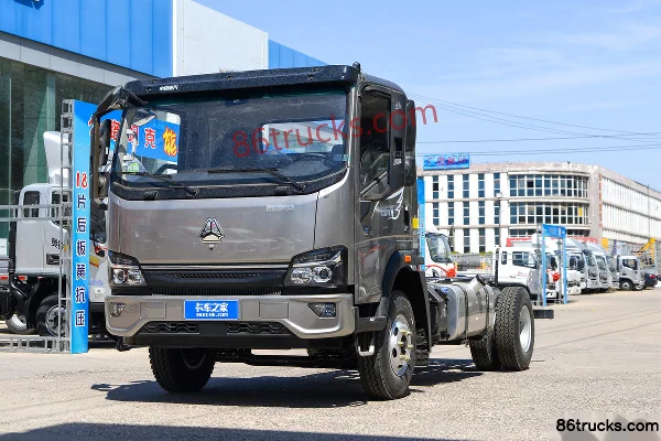 Sinotruk HOWO Hanjiang 160 hp 4X2(6 wheels) 4.15m Single Row Flatbed Light Truck Exterior (3) | 86Trucks