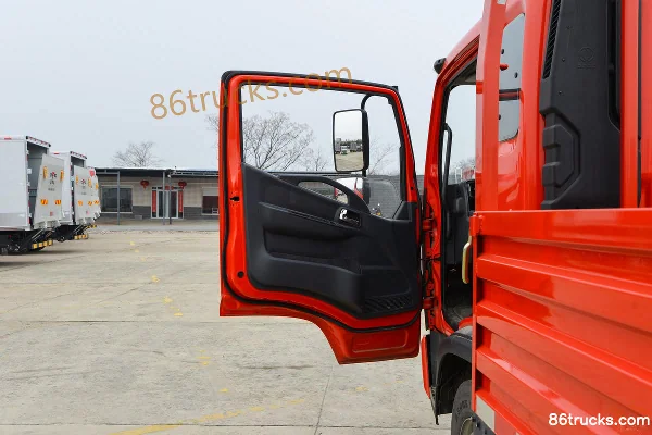 Dongfeng Kaipute Xingyun K7-L Comfort Edition 163hp 4X2(6 wheels) 4.8m Semi-row Flatbed Cargo Truck (China VI) Cab (1) | 86Trucks