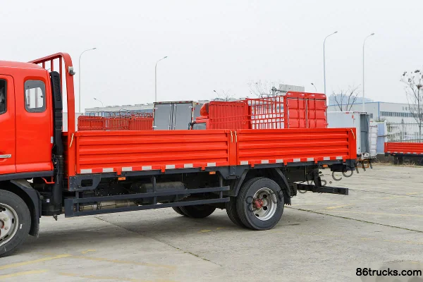 Dongfeng Kaipute Xingyun K7-L Comfort Edition 163hp 4X2(6 wheels) 4.8m Semi-row Flatbed Cargo Truck (China VI) Body (1) | 86Trucks