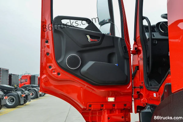 Dongfeng Commercial Vehicle Tianlong KL 12.9L LNG 520hp 4X2(6 wheels) AMT Automatic Tractor Truck Cab (2) | 86Trucks