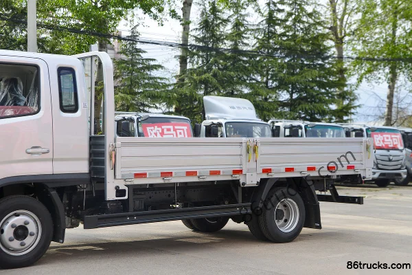 Foton Aumark X Dream Edition 122hp 4X2(6 wheels) 3.83m Sleeper Cab Flatbed Light Truck (Air Brake) Body (1) | 86Trucks