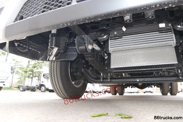 Foton Aumark S1 Series Southwest Version 156 hp 4X2(6 wheels) 4.17m Single Row Flatbed Light Truck Chassis (2) | 86Trucks