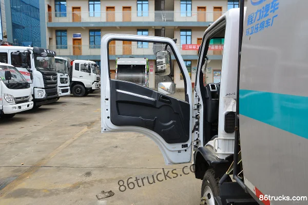 Dongfeng V3 142hp 4X2(6 wheels) Diesel Single Row Detachable Container Garbage Truck Cab (1) | 86Trucks