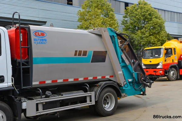 Dongfeng V3 142hp 4X2(6 wheels) Diesel Single Row Detachable Container Garbage Truck Body (1) | 86Trucks