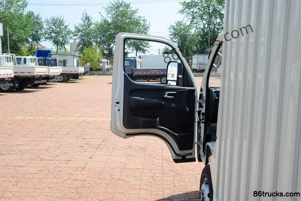 Foton M2 3.8m Medium Row Pure Electric Van Mini Truck Yiwei 66.53kWh 4X2(6 wheels) Cab (1) | 86Trucks