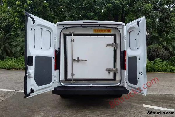 SAIC-GM Wuling Yangguang Pure Electric Refrigerated Truck 41.9kWh Exterior (3) | 86Trucks