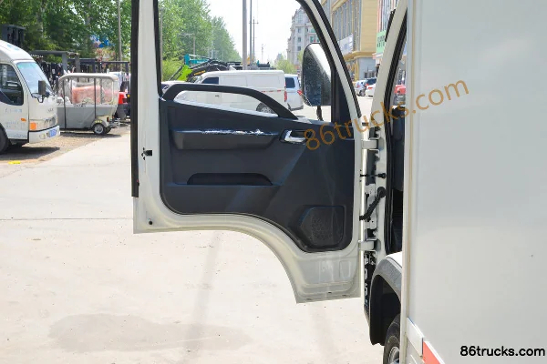 Foton Times Linghang S1 hydraulic brake 3.8m single-row van mini truck EVE 66.53kWh 4X2(6 wheels) Cab (2) | 86Trucks