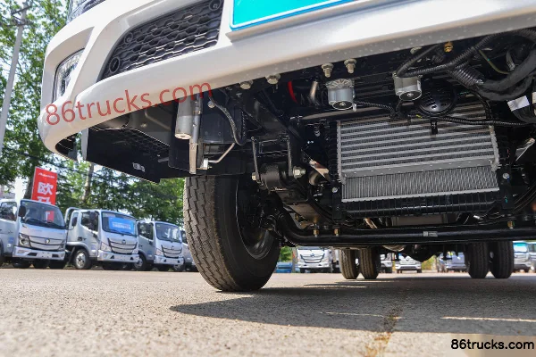Foton X 125 hp 4X2(6 wheels) 3.17m Double Row Flatbed Light Truck Chassis (2) | 86Trucks