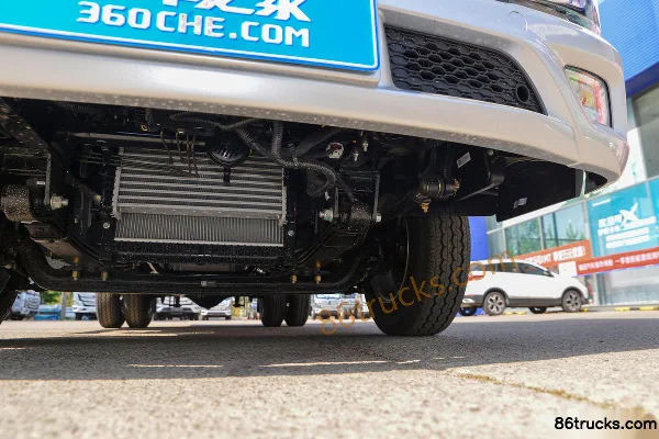 Foton Aumark X Dream Edition 122hp 4X2(6 wheels) 4.17m single-row flatbed light truck Chassis (3) | 86Trucks