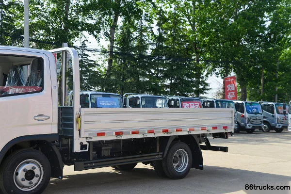 Foton Aumark X Dream Edition 122hp 4X2(6 wheels) 4.17m single-row flatbed light truck Body (1) | 86Trucks
