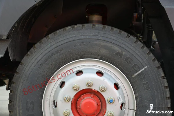 Dongfeng D9 240 ch 4X2(6 roues) camion de collecte des déchets (marque Chengli) Châssis (3) | 86Trucks