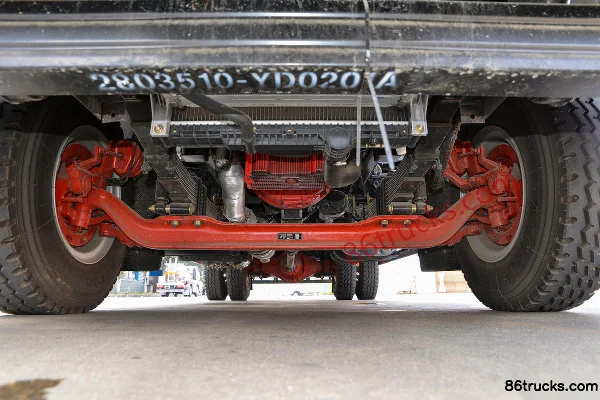 Dongfeng D9 240 ch 4X2(6 roues) camion de collecte des déchets (marque Chengli) Châssis (1) | 86Trucks
