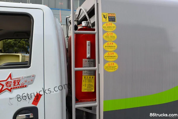 Dongfeng T6 140hp 4X2(6 wheels) Garbage Transport Truck (Chengli Brand) Body (3) | 86Trucks