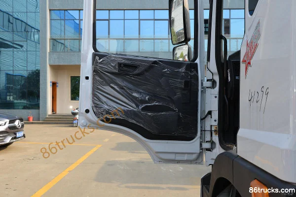 Dongfeng D9 195 ch 4X2(6 roues) camion de transport de déchets (marque Chengli) Cabine (2) | 86Trucks
