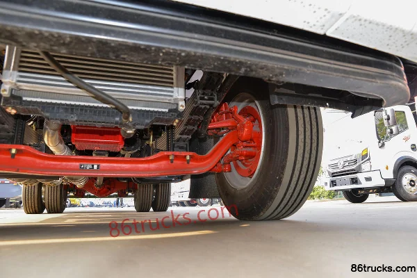 Dongfeng D9 195 ch 4X2(6 roues) camion de transport de déchets (marque Chengli) Châssis (3) | 86Trucks