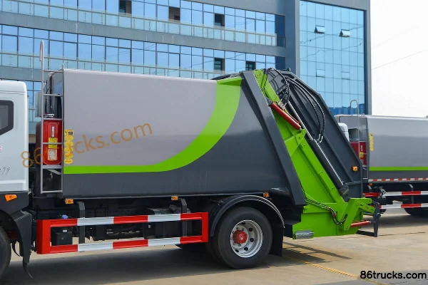 Dongfeng D9 195 ch 4X2(6 roues) camion de transport de déchets (marque Chengli) Carrosserie (1) | 86Trucks