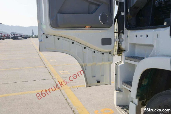 Dongfeng Commercial Vehicle Tianlong Flagship KX King Edition 12.5L Diesel 580 hp 8X4(12 wheels) Dongfeng 12-Speed AMT Automatic 9.4m Van Ca